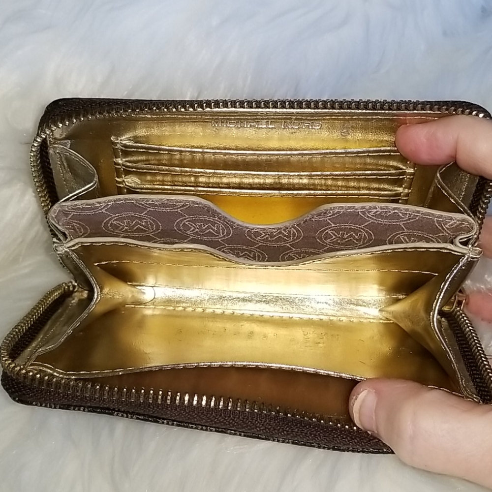 💛Michael Kors Small Ladies Wristlet - Picture 6 of 11